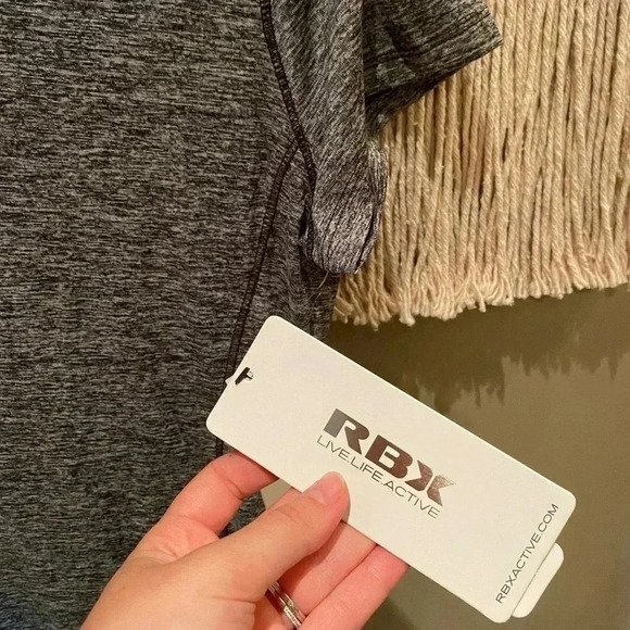 RBX GRAY WORKOUT SHORT SLEEVE NWT M - Picture 3 of 5